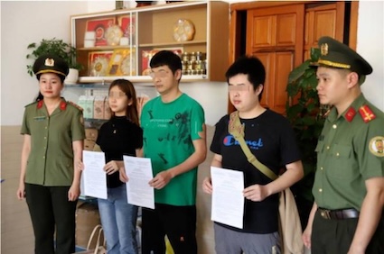 才16岁！中国一未成年女孩和两名中国同伙从柬埔寨偷渡越南，被捕-白菜论坛-白菜网导航-白菜社区
