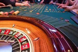 棋牌游戏攻略：从扑克到21点的技巧与窍门-华人博彩-博彩社区-博彩论坛